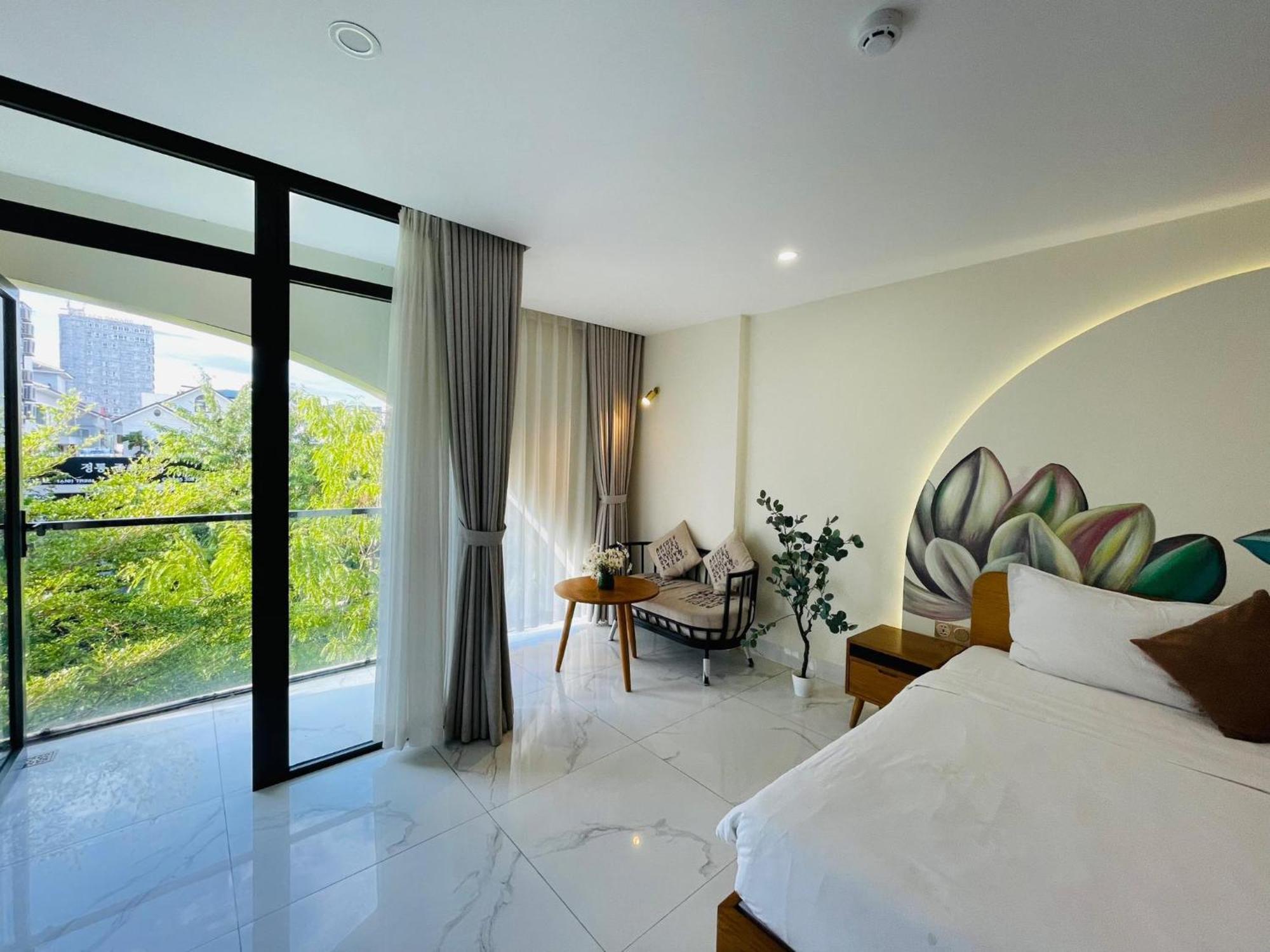 Maple Suite Hotel&Apartment Da Nang Buitenkant foto