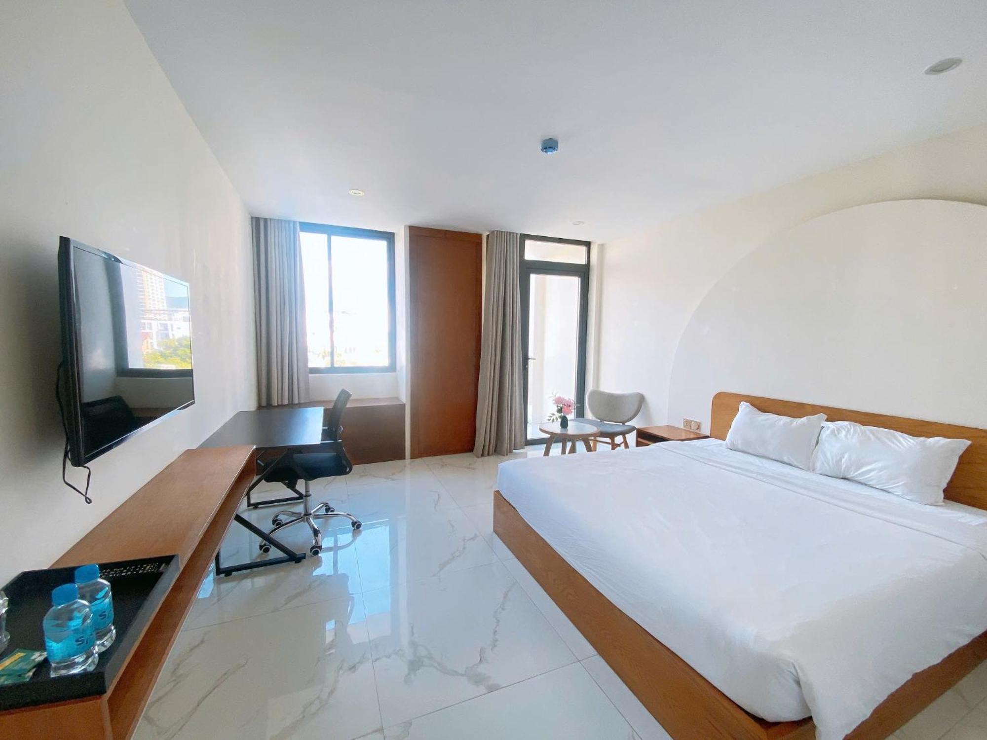 Maple Suite Hotel&Apartment Da Nang Buitenkant foto